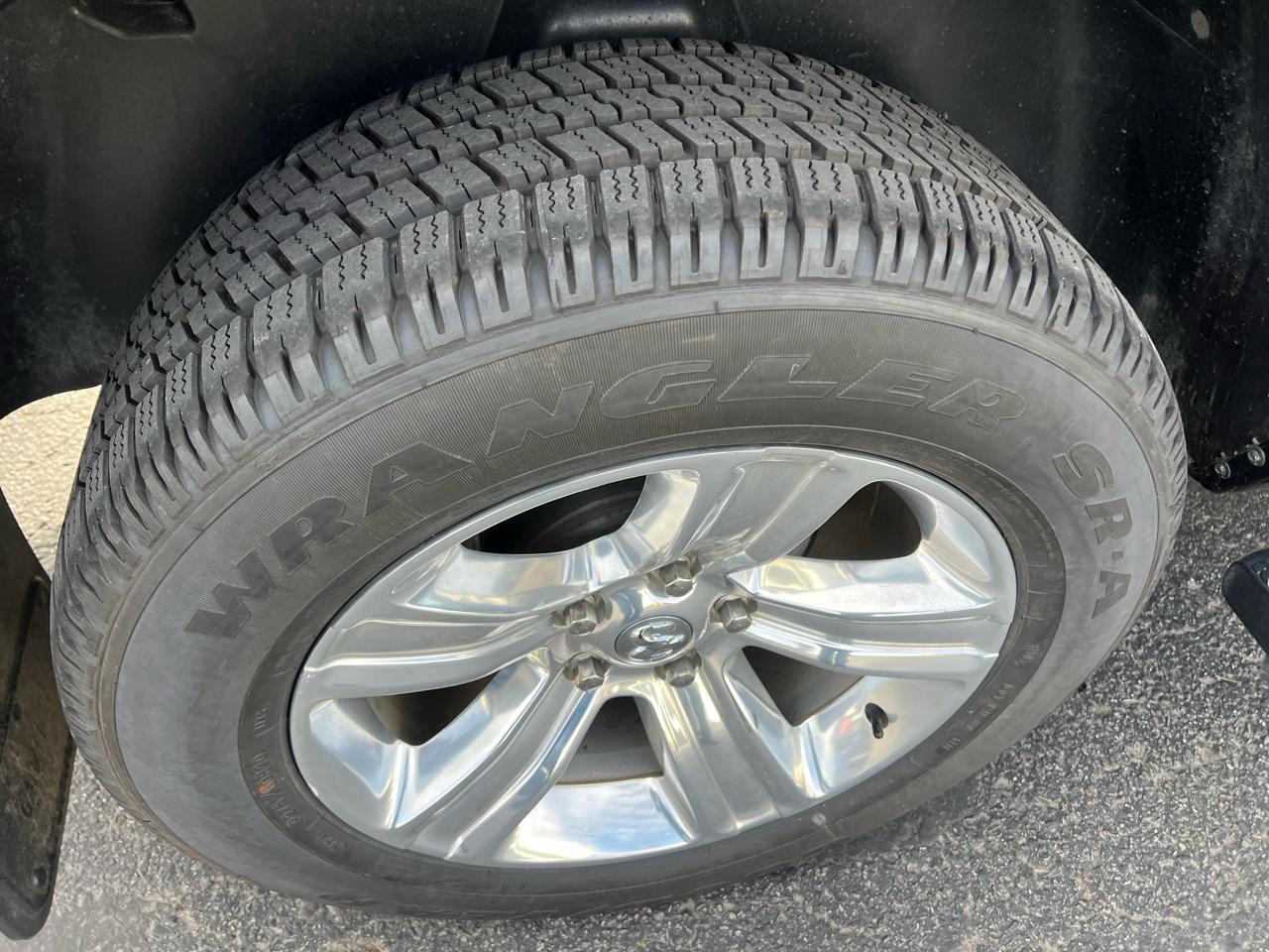 RAM 1500 4WD Crew Cab 149" Sport 2017