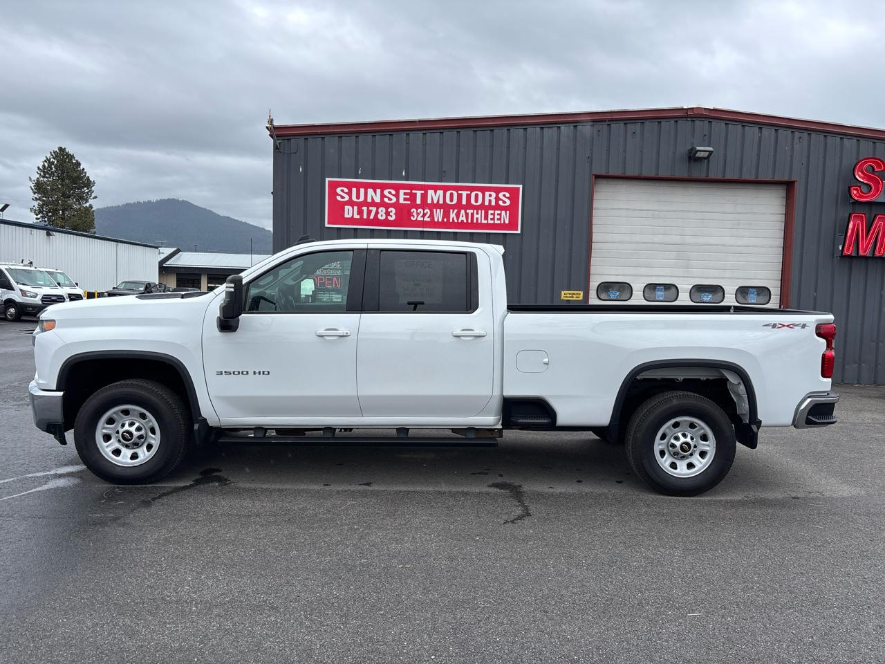Chevrolet Silverado 3500HD 4WD Crew Cab 172" LT 2020