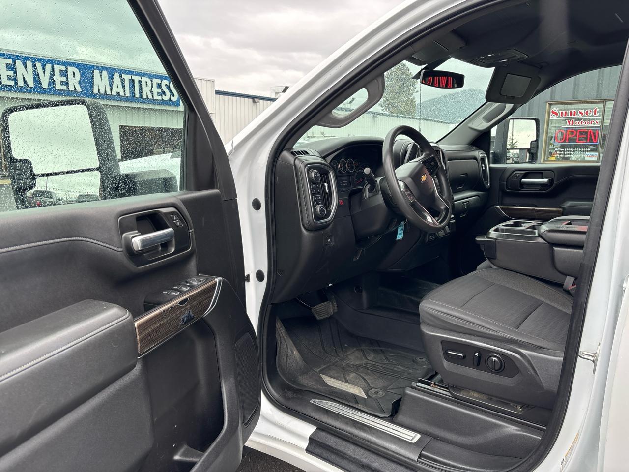 Chevrolet Silverado 3500HD 4WD Crew Cab 172" LT 2020