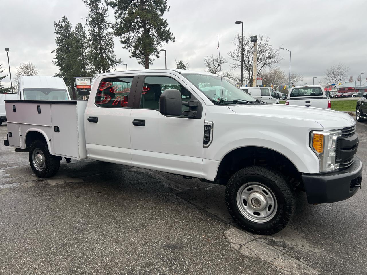 Ford Super Duty F-250 SRW XL 4WD Crew Cab 8' Box 2017