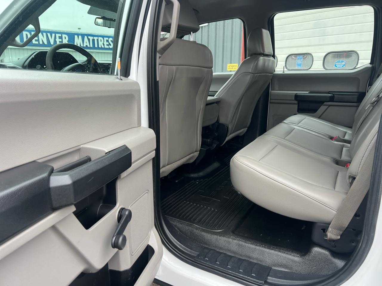 Ford Super Duty F-250 SRW XL 4WD Crew Cab 8' Box 2017