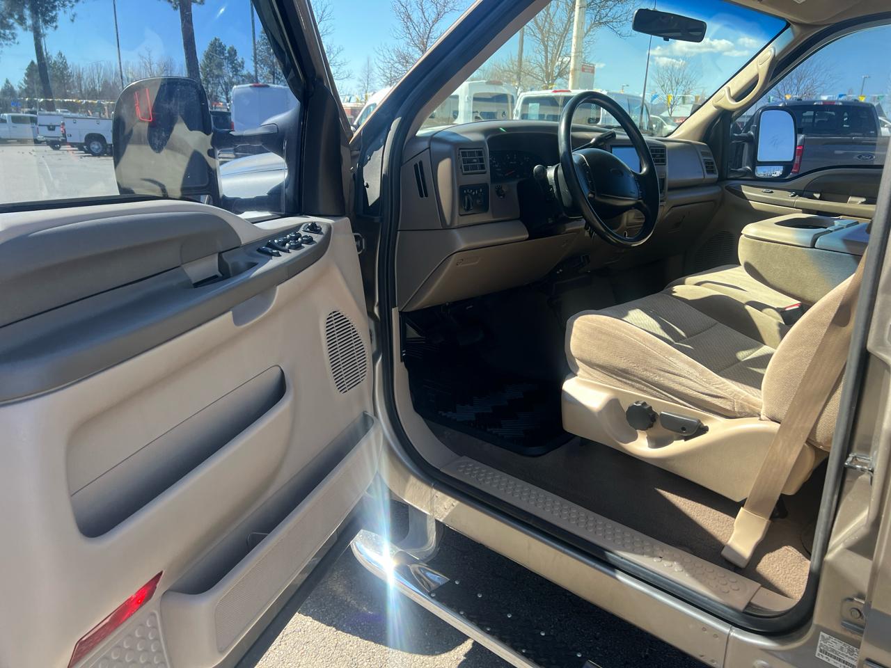 Ford Super Duty F-350 SRW 4WD Crew Cab 156" XLT 2002