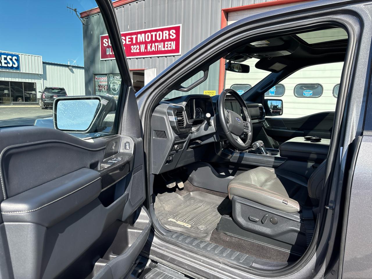 Ford F-150 4WD SuperCrew 157" XLT 2022