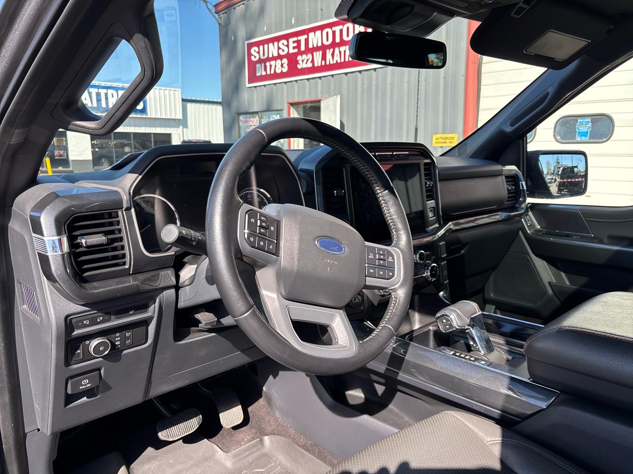 Ford F-150 4WD SuperCrew 157" XLT 2022