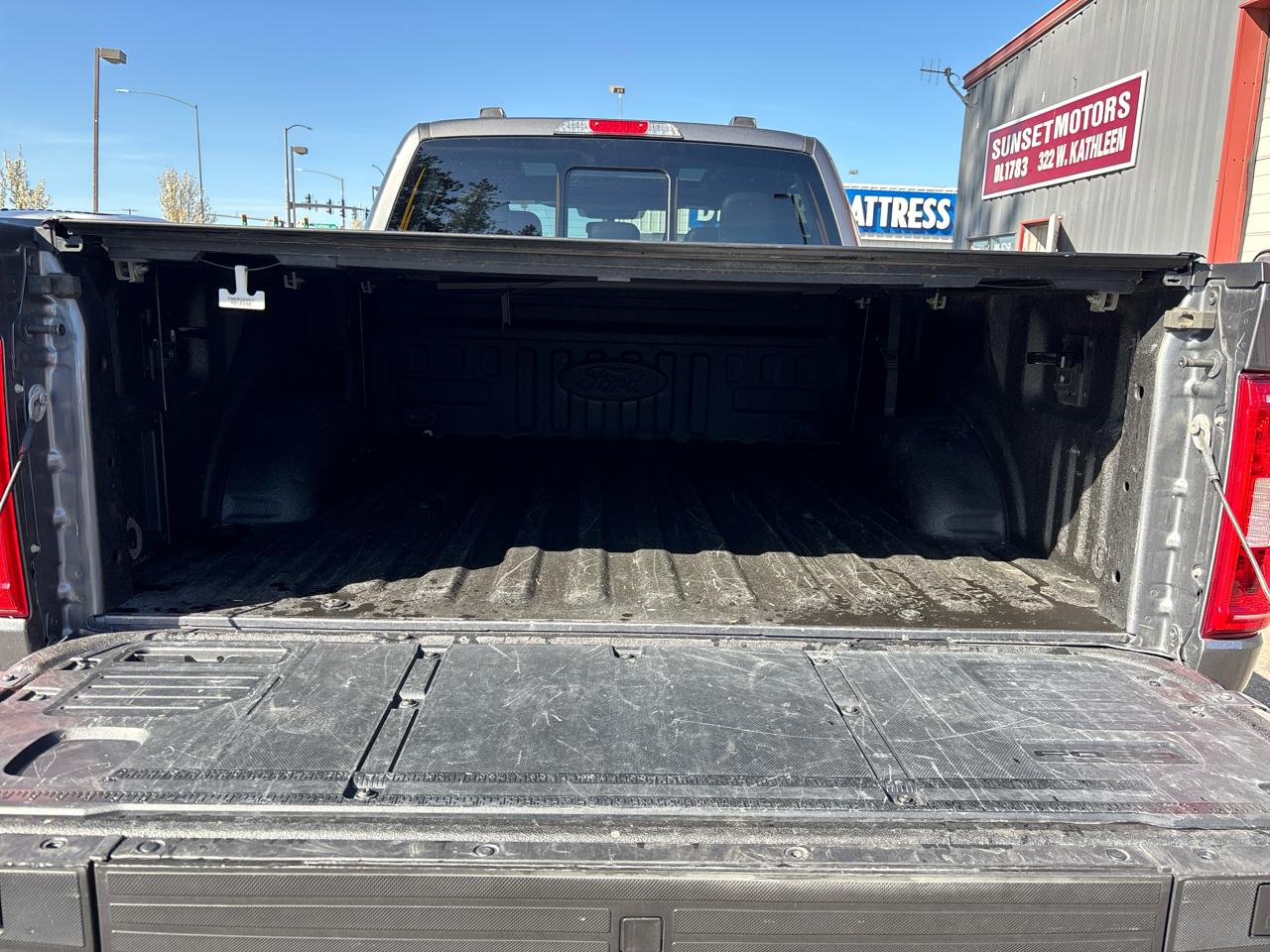 Ford F-150 4WD SuperCrew 157" XLT 2022