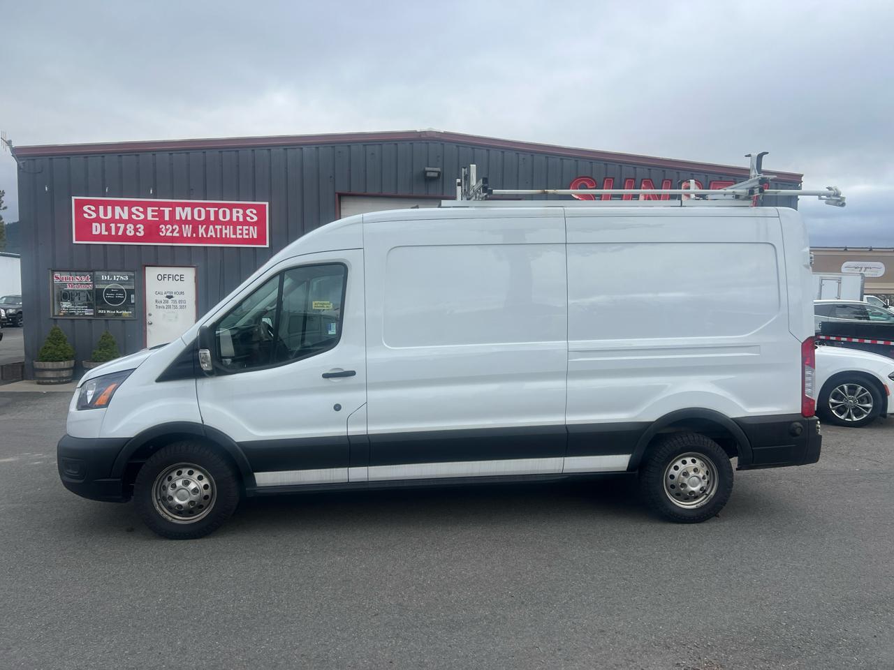 Ford Transit Cargo Van T-250 148" Med Rf 9070 GVWR AWD 2022