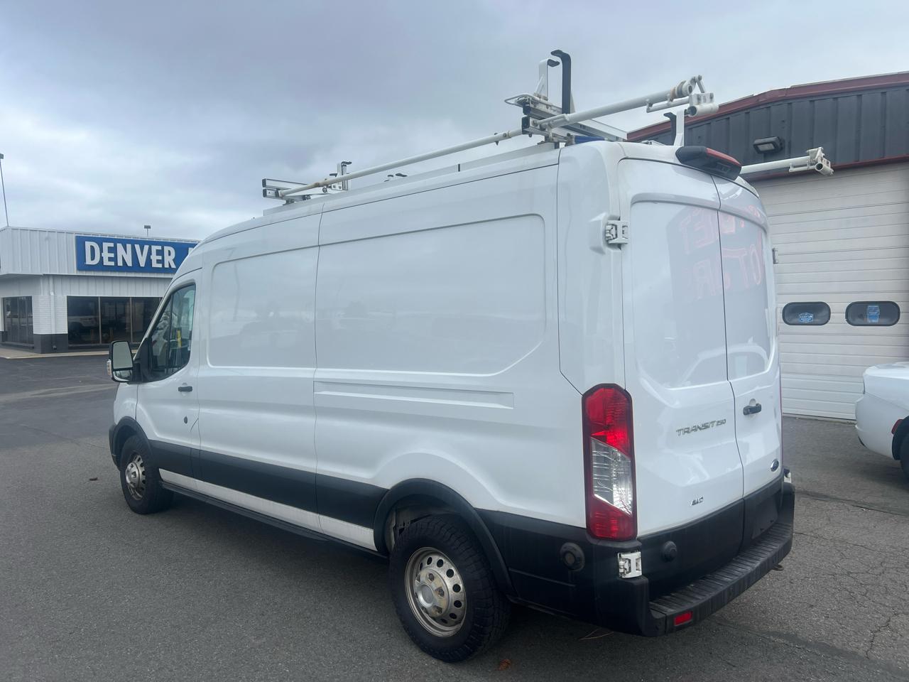 Ford Transit Cargo Van T-250 148" Med Rf 9070 GVWR AWD 2022
