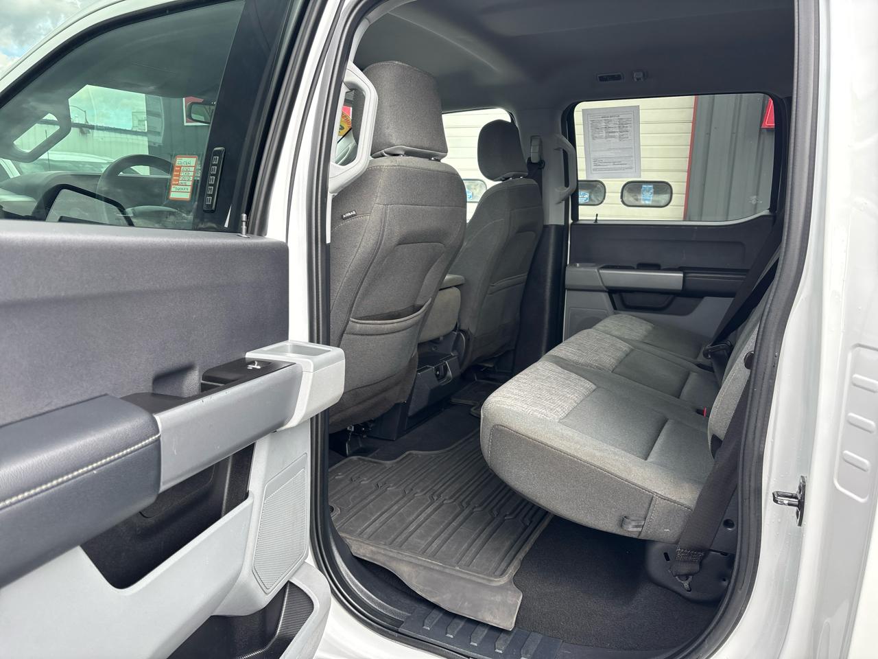 Ford Super Duty F-250 SRW XLT 4WD Crew Cab 6.75' Box 2023