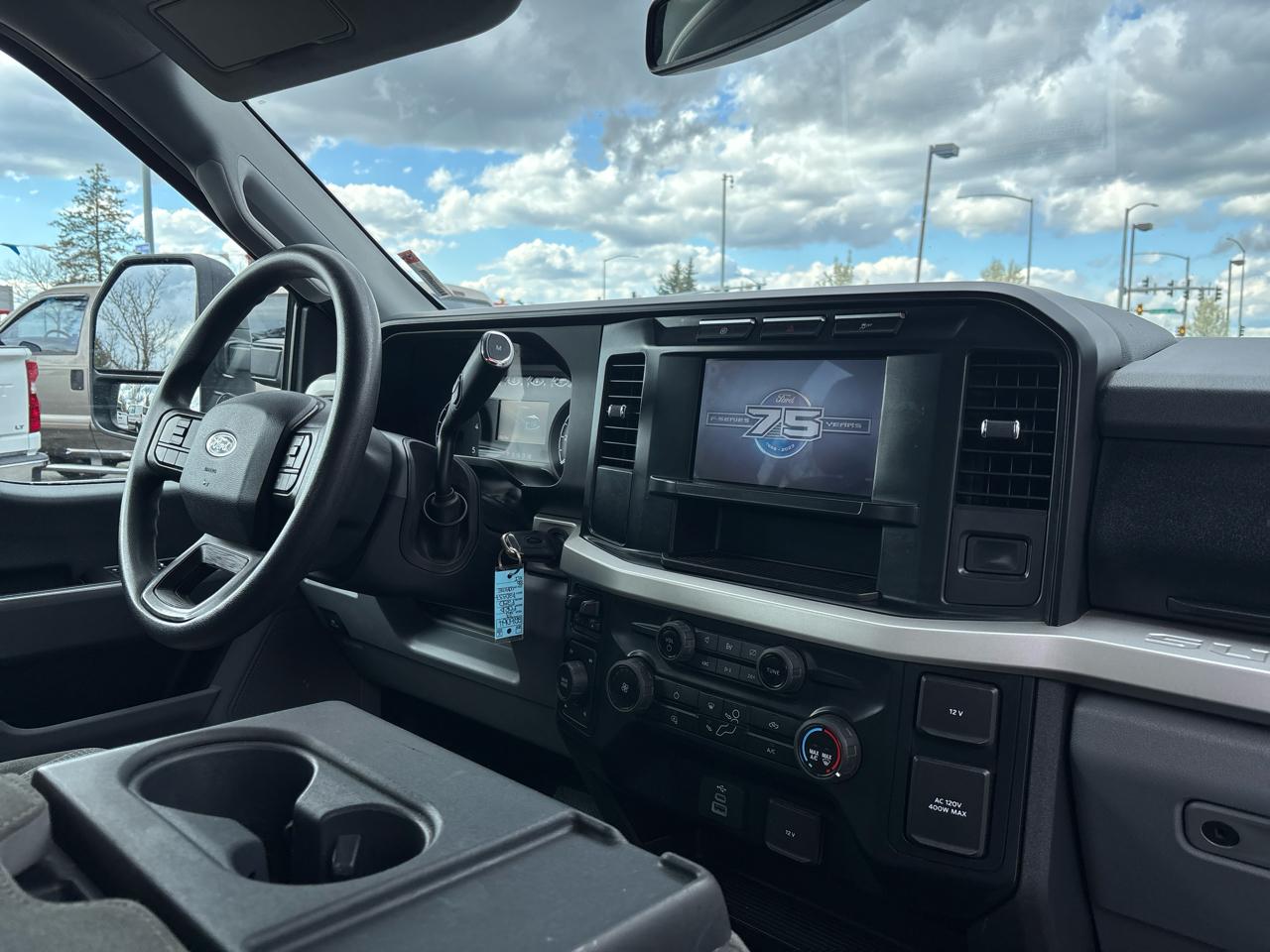 Ford Super Duty F-250 SRW XLT 4WD Crew Cab 6.75' Box 2023