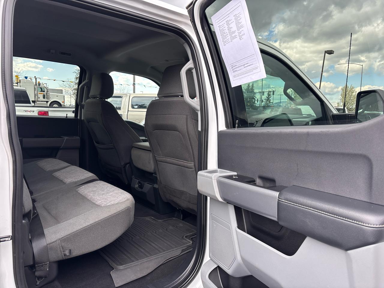 Ford Super Duty F-250 SRW XLT 4WD Crew Cab 6.75' Box 2023