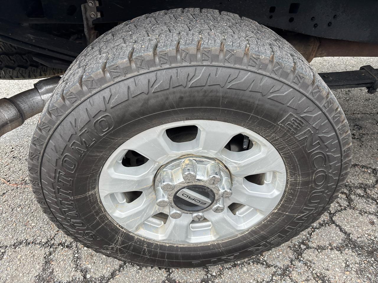 Ford Super Duty F-250 SRW XLT 4WD Crew Cab 6.75' Box 2023