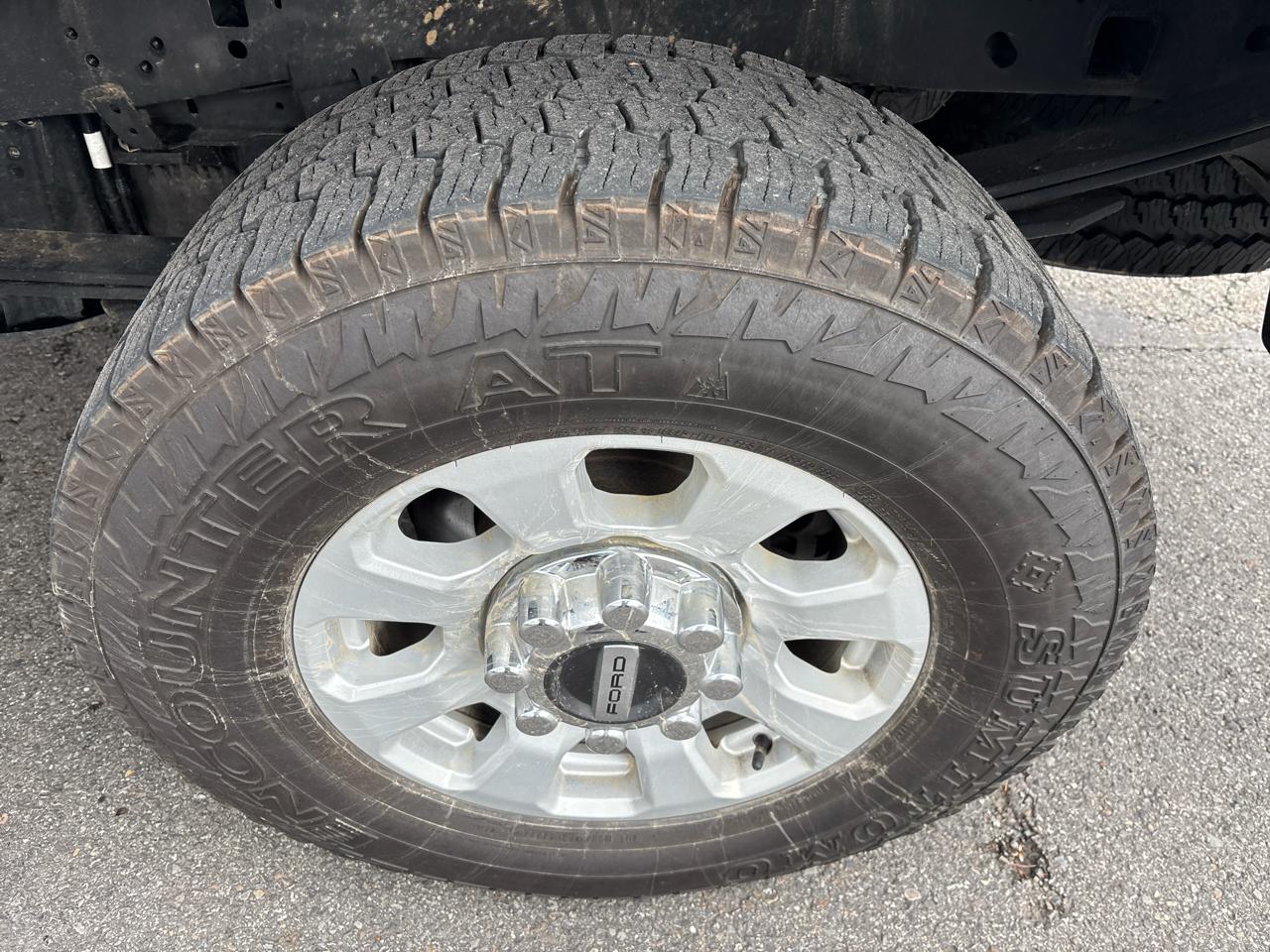 Ford Super Duty F-250 SRW XLT 4WD Crew Cab 6.75' Box 2023