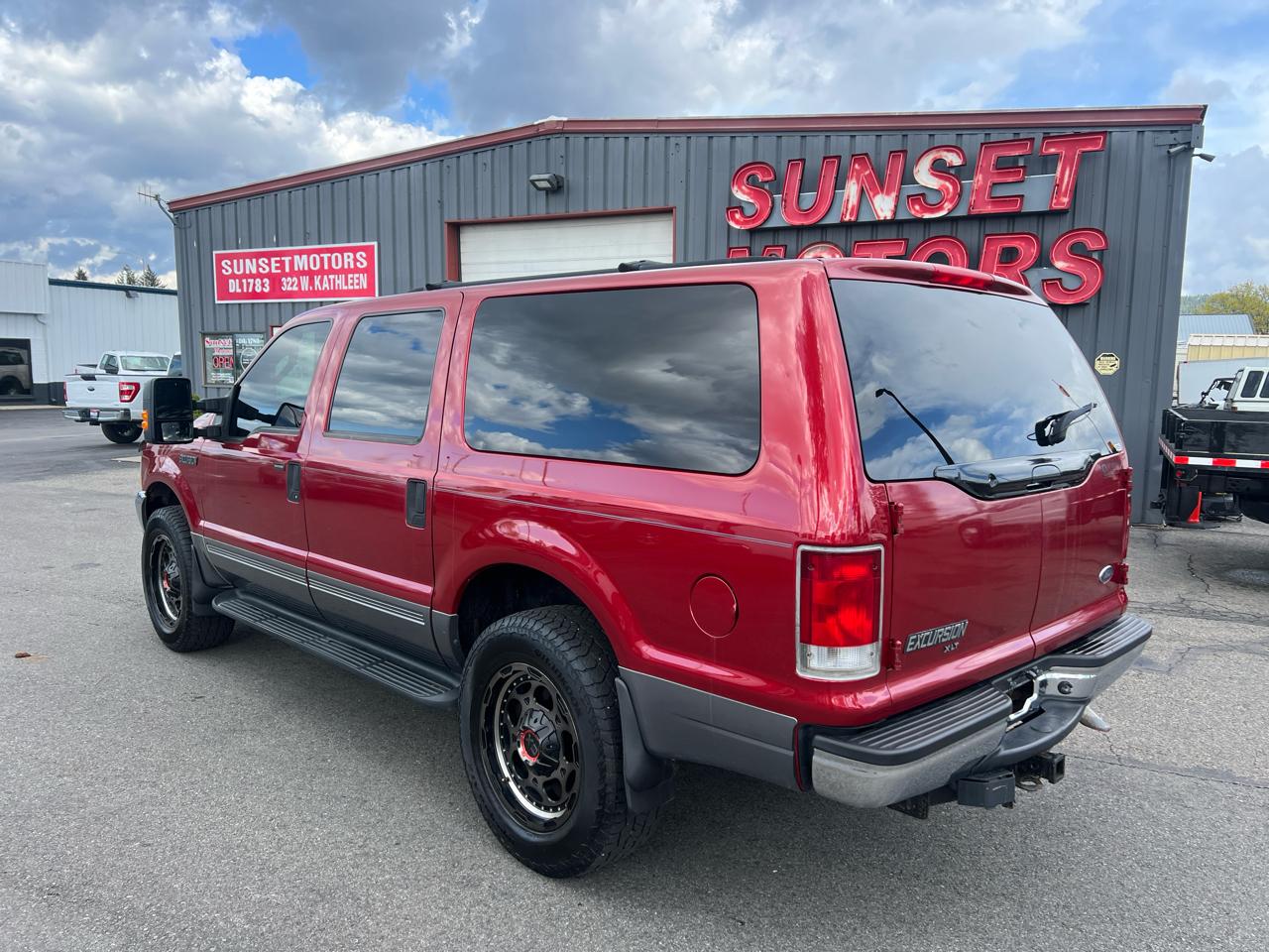 Ford Excursion 137" WB 5.4L XLT 4WD Premium 2004