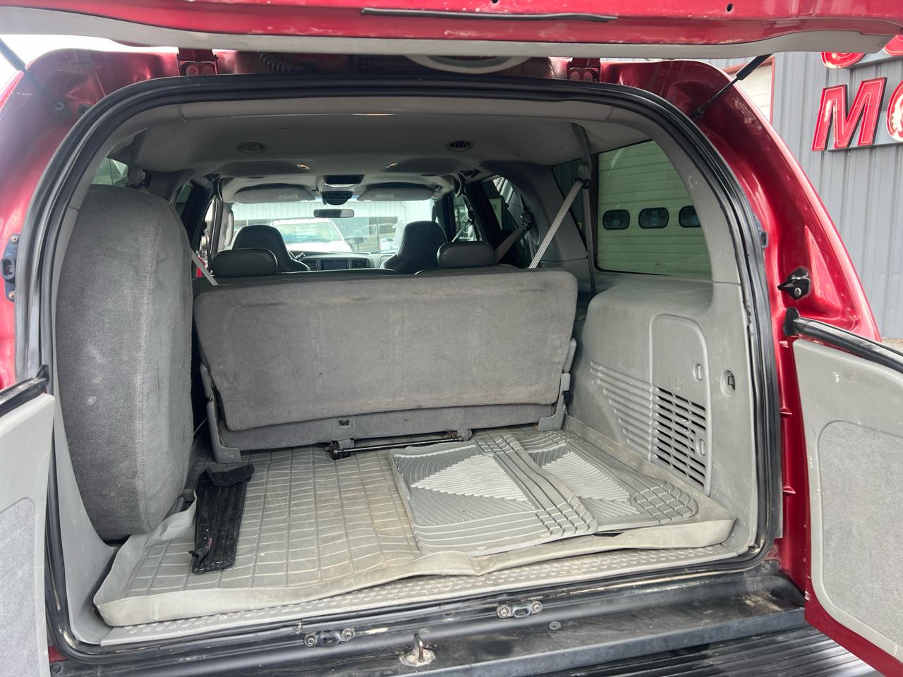 Ford Excursion 137" WB 5.4L XLT 4WD Premium 2004