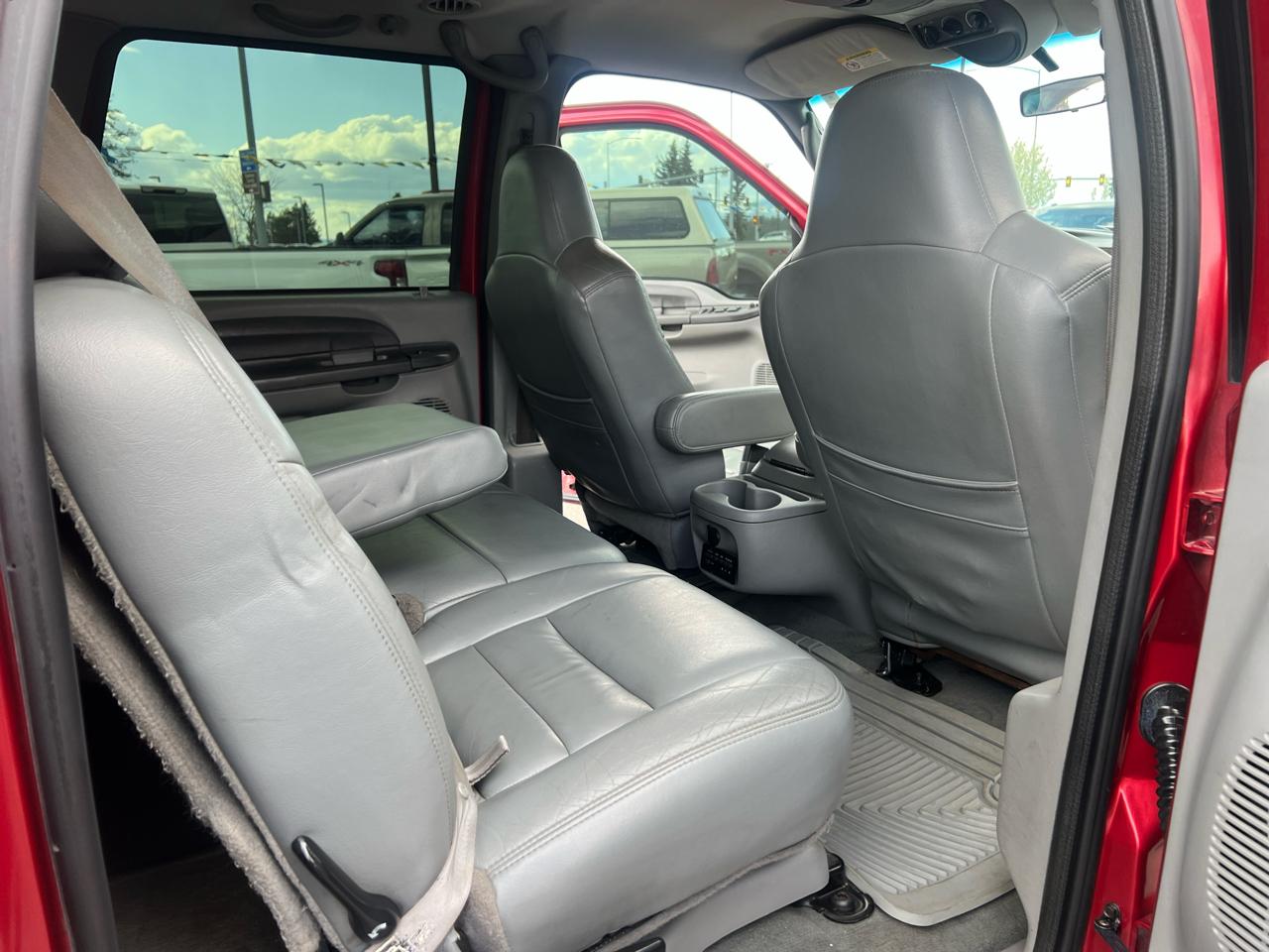 Ford Excursion 137" WB 5.4L XLT 4WD Premium 2004