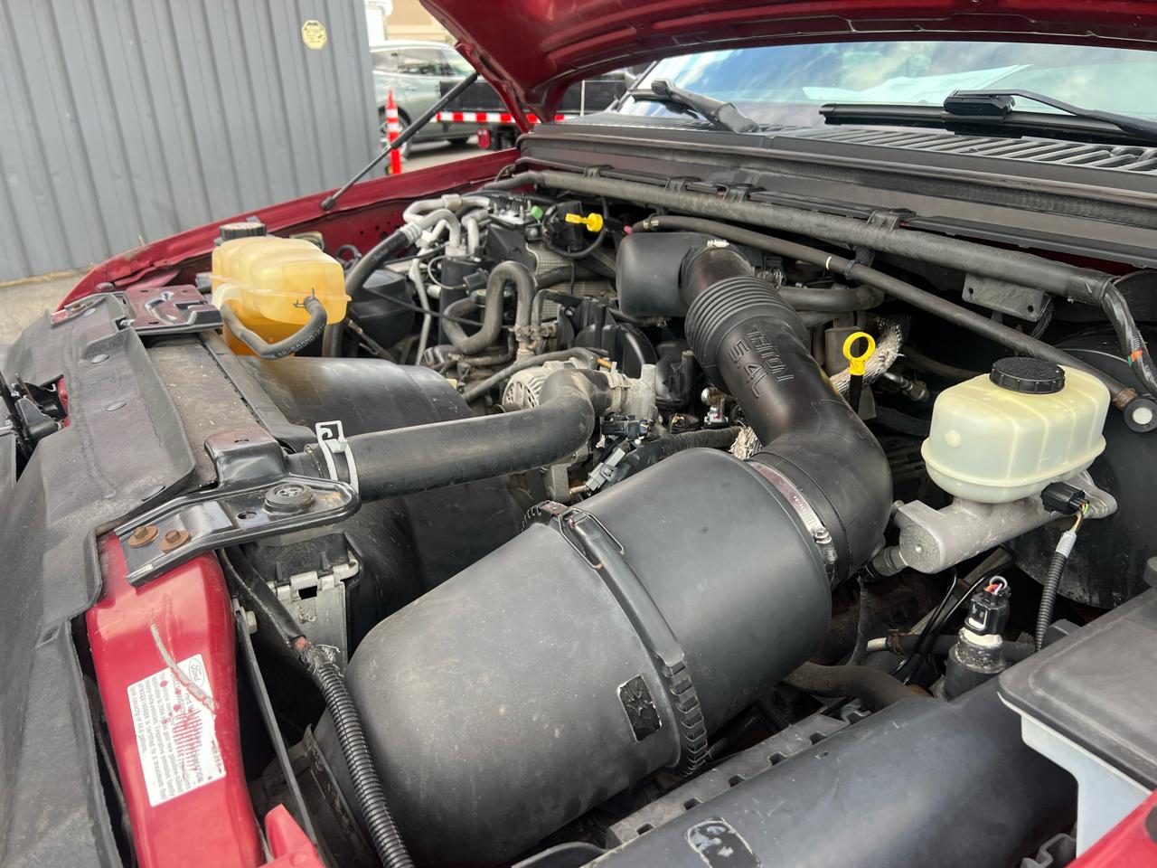 Ford Excursion 137" WB 5.4L XLT 4WD Premium 2004