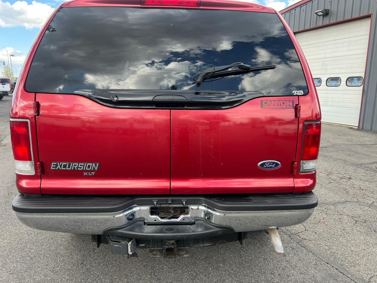 Ford Excursion 137" WB 5.4L XLT 4WD Premium 2004