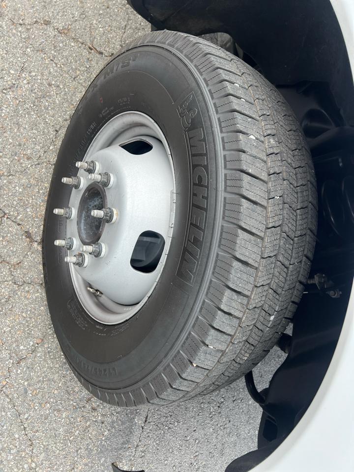 Ford Super Duty F-350 DRW Reg Cab 141" WB 60" CA XL 2019