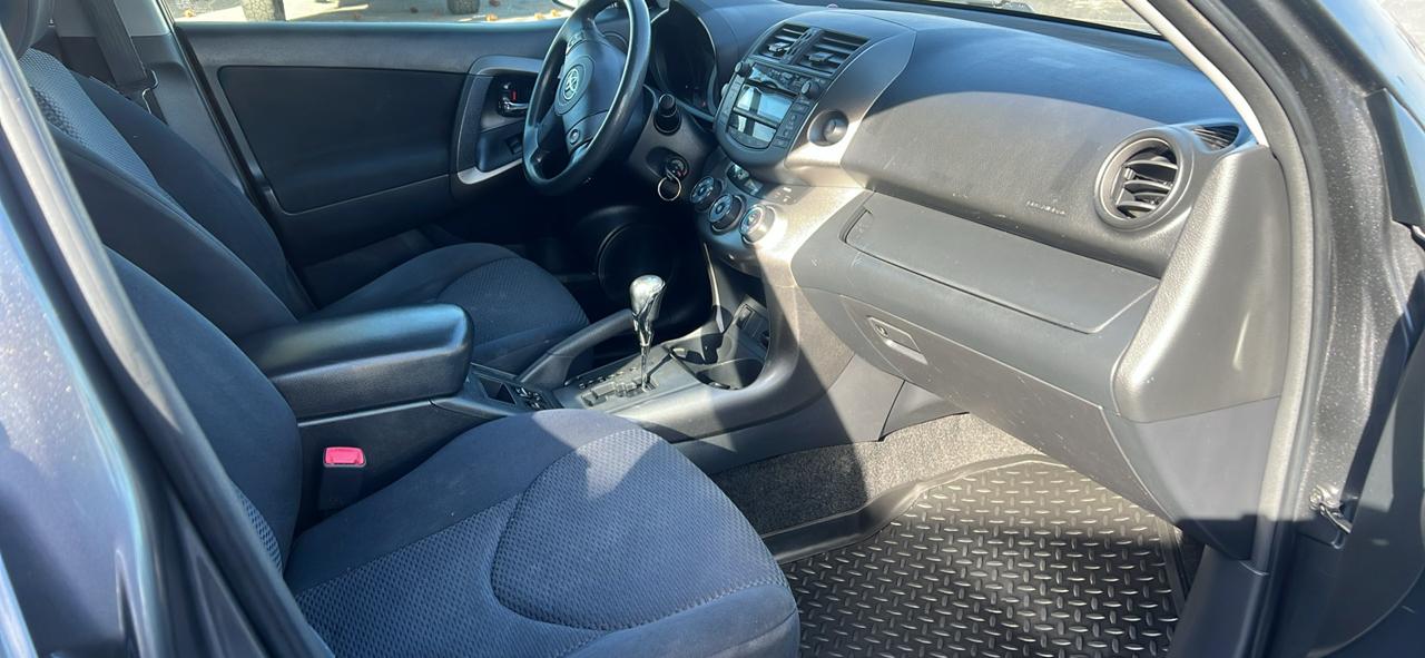 Toyota RAV4 4WD 4dr V6 5-Spd AT Sport (Natl) 2010