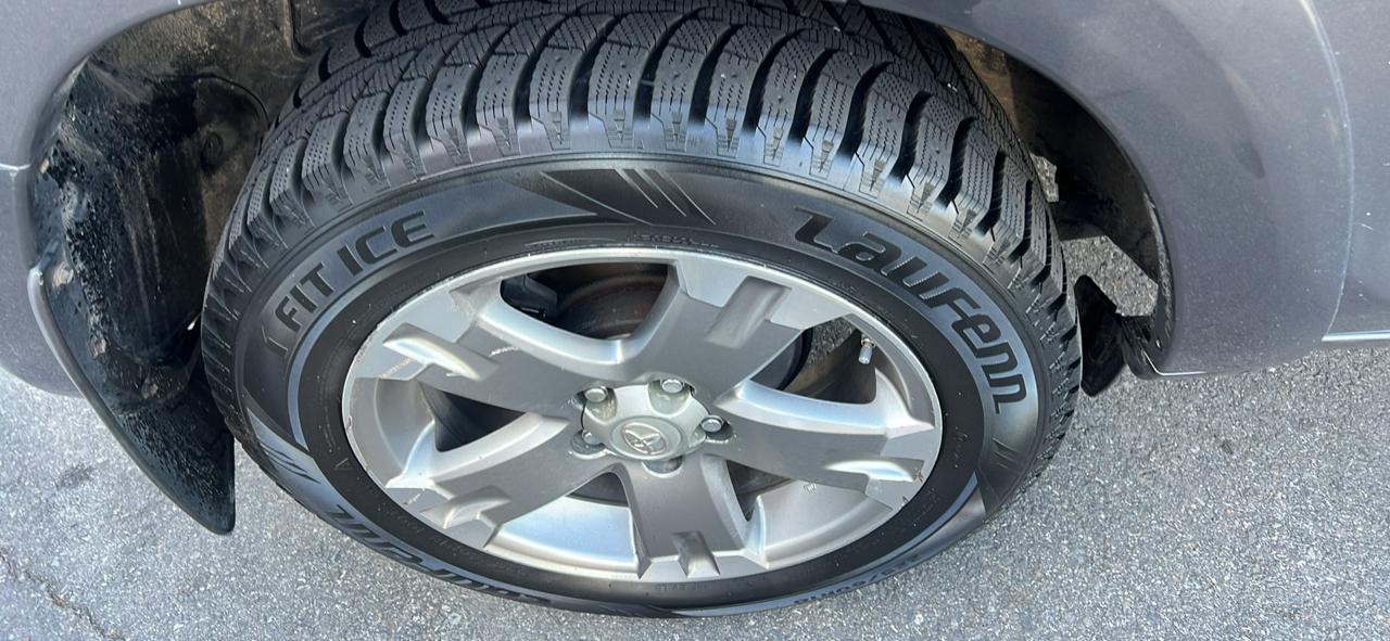 Toyota RAV4 4WD 4dr V6 5-Spd AT Sport (Natl) 2010