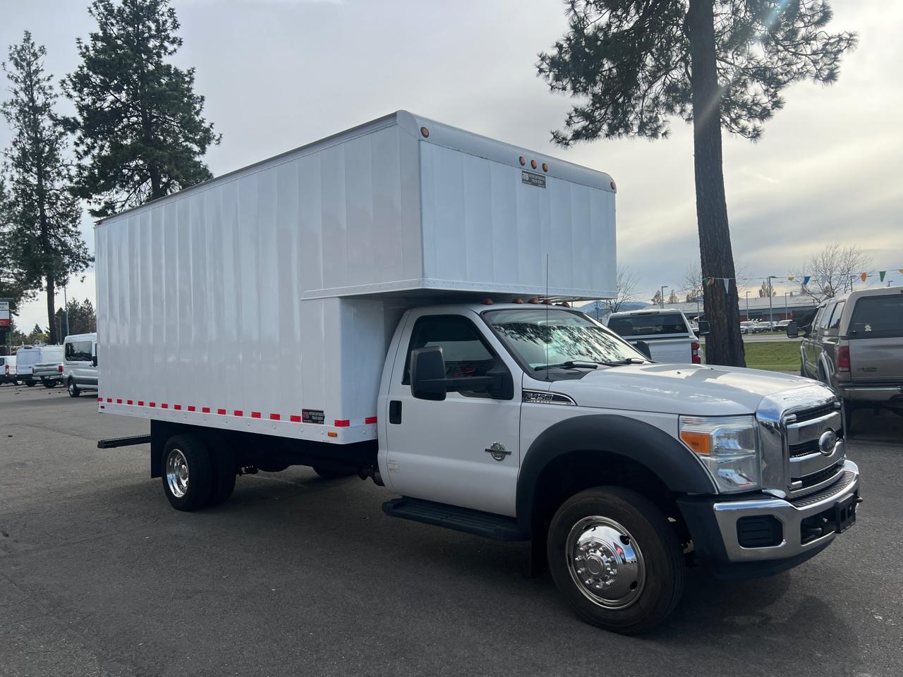 Ford Super Duty F-450 DRW XLT 2WD Reg Cab 205" WB 120" CA 2015