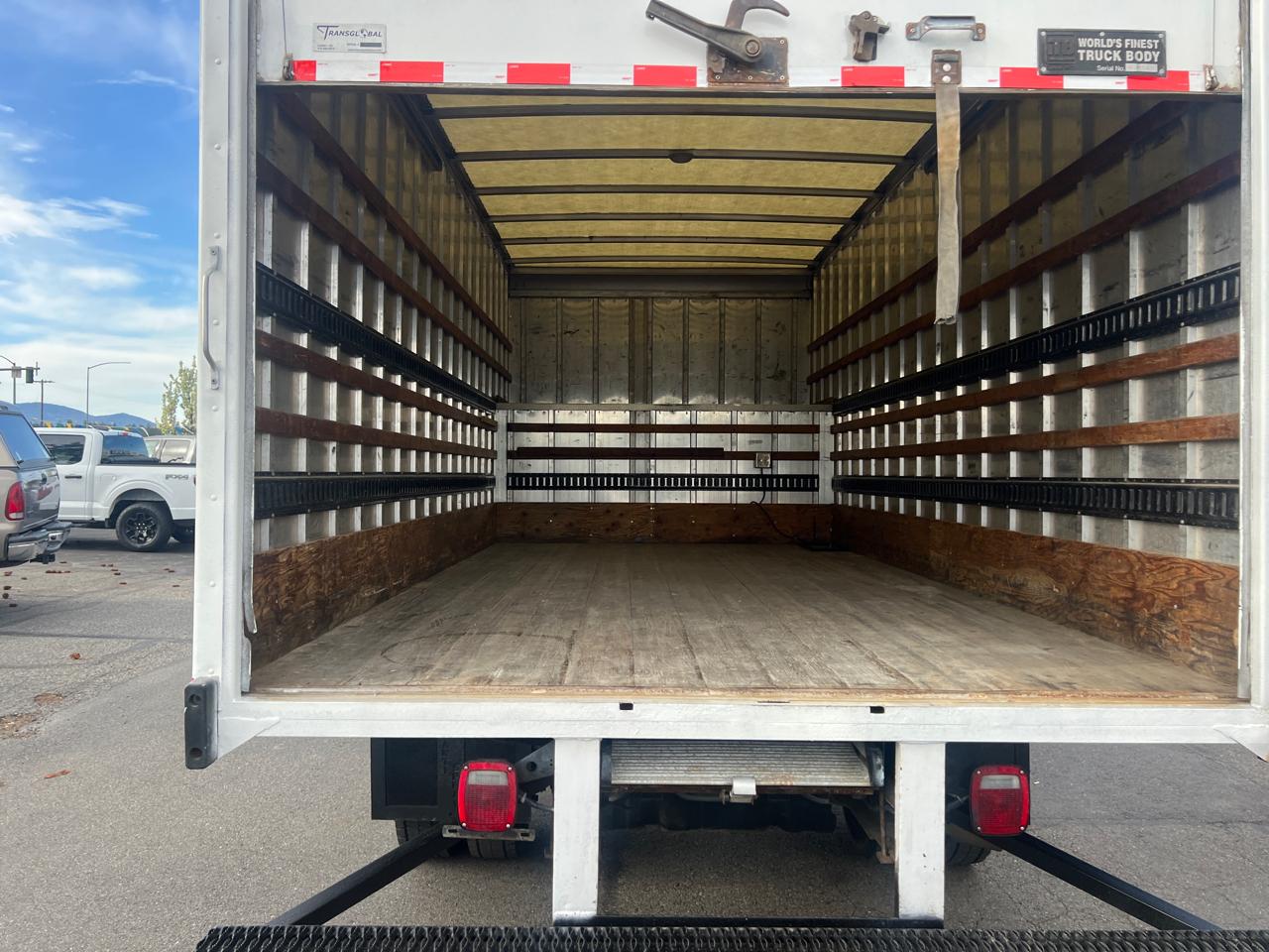 Ford Super Duty F-450 DRW XLT 2WD Reg Cab 205" WB 120" CA 2015