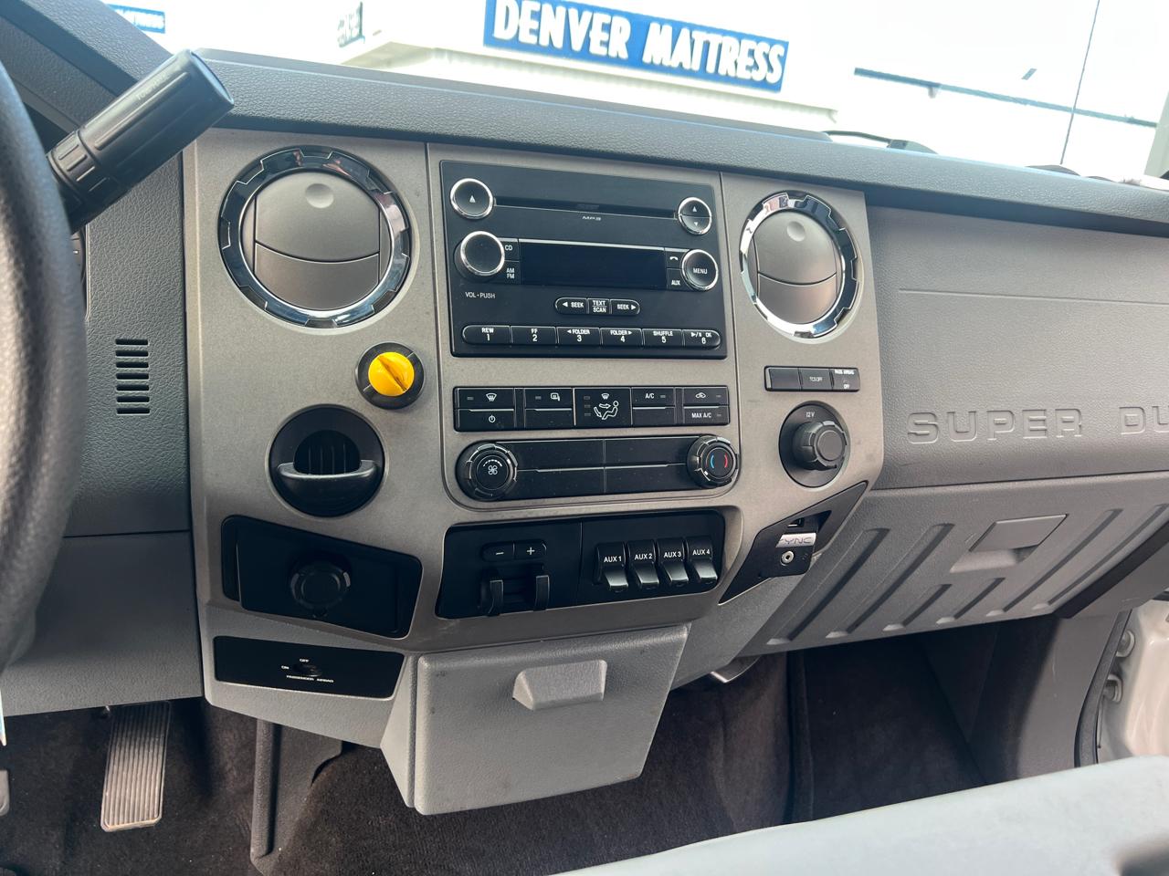 Ford Super Duty F-450 DRW XLT 2WD Reg Cab 205" WB 120" CA 2015