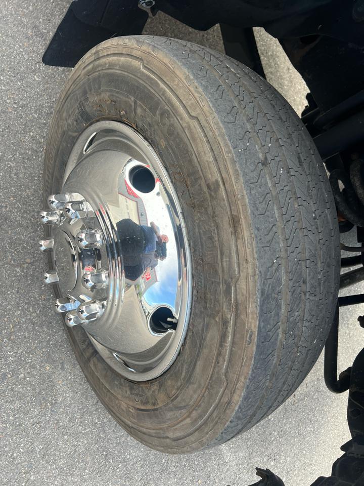 Ford Super Duty F-450 DRW XLT 2WD Reg Cab 205" WB 120" CA 2015