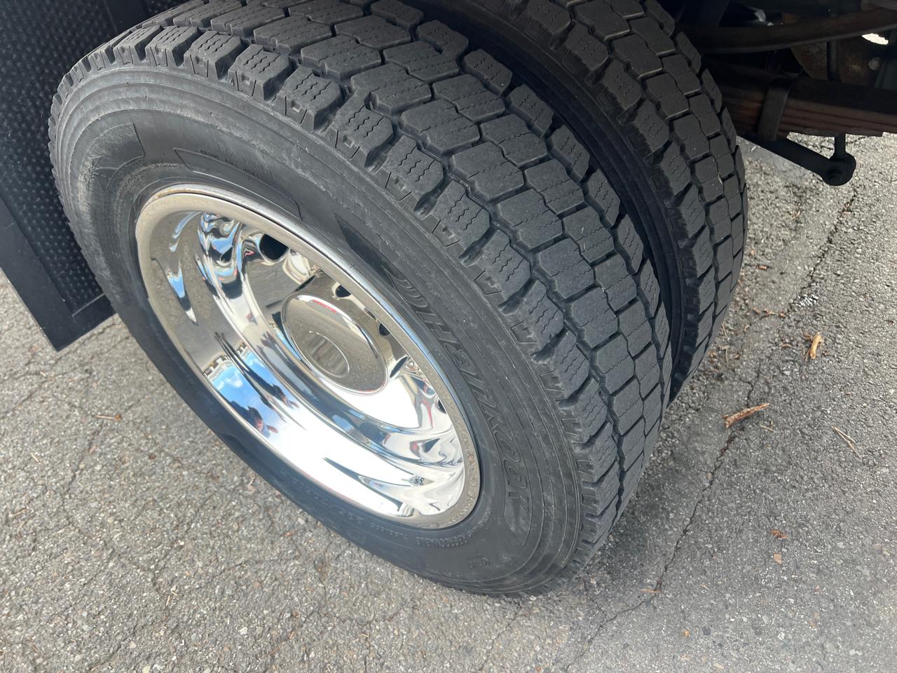 Ford Super Duty F-450 DRW XLT 2WD Reg Cab 205" WB 120" CA 2015