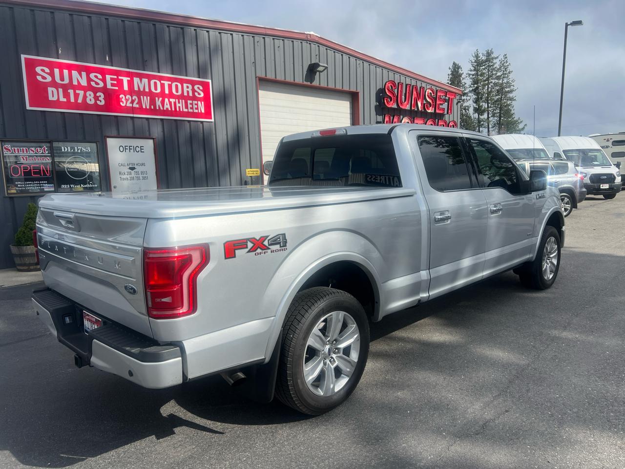 Ford F-150 4WD SuperCrew 157" Platinum 2015