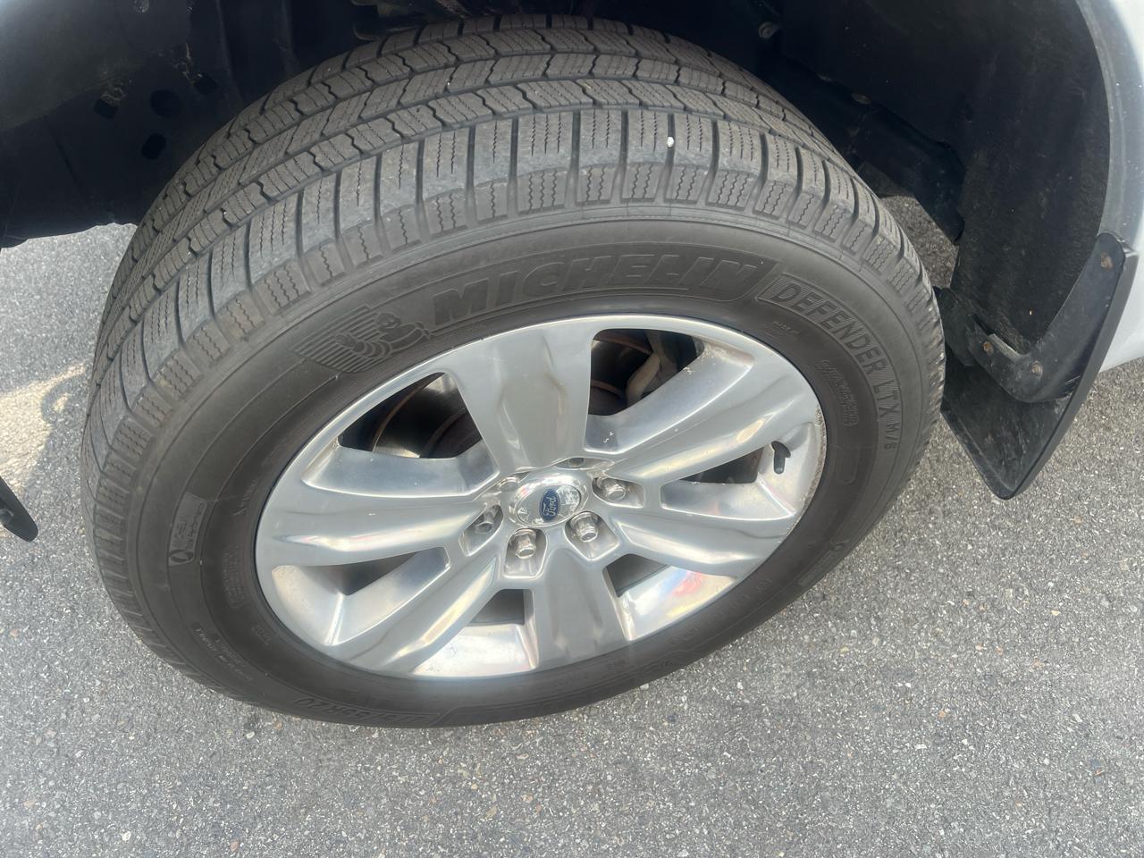 Ford F-150 4WD SuperCrew 157" Platinum 2015