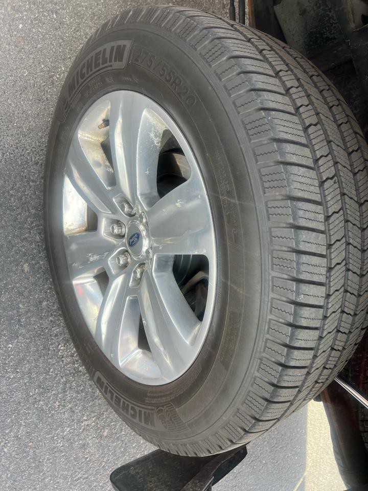 Ford F-150 4WD SuperCrew 157" Platinum 2015