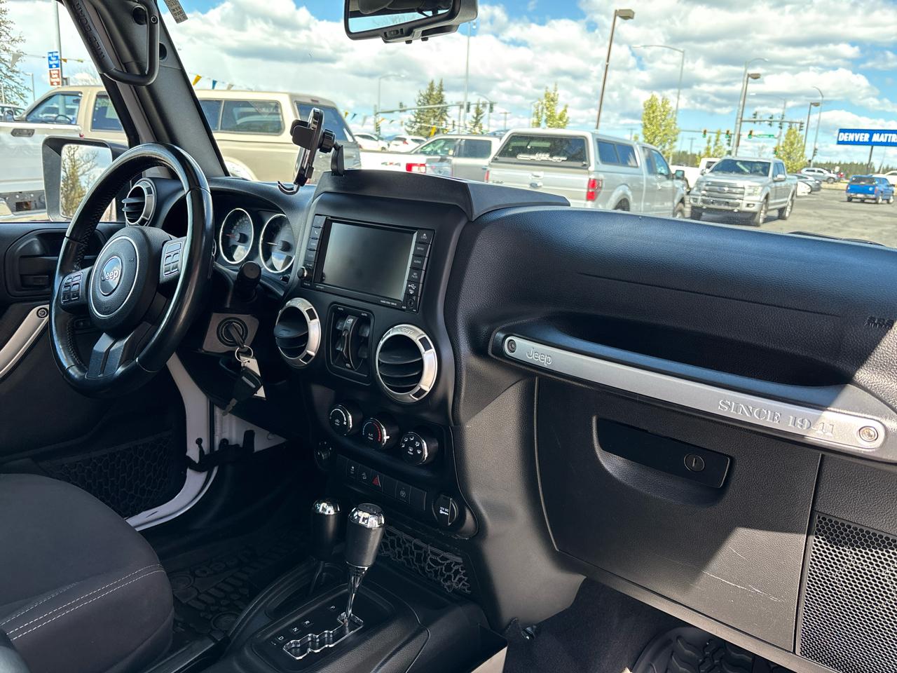 Jeep Wrangler Unlimited 4WD 4dr Sahara 2016