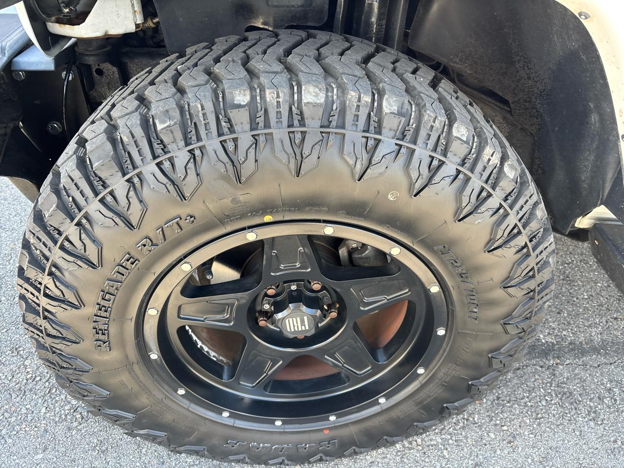 Jeep Wrangler Unlimited 4WD 4dr Sahara 2016