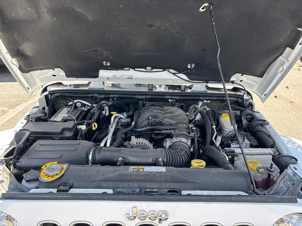 Jeep Wrangler Unlimited 4WD 4dr Sahara 2016