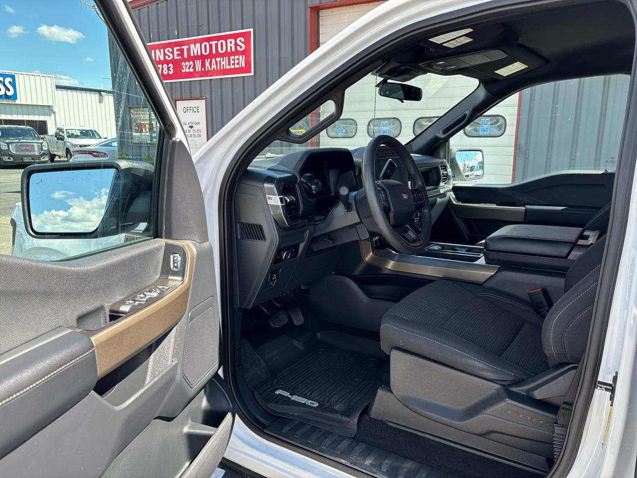 Ford F-150 4WD SuperCrew 145" STX 2024