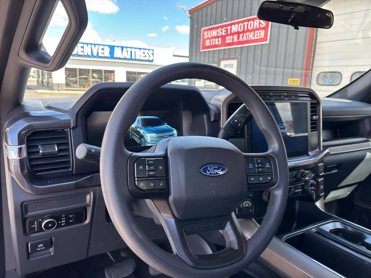 Ford F-150 4WD SuperCrew 145" STX 2024