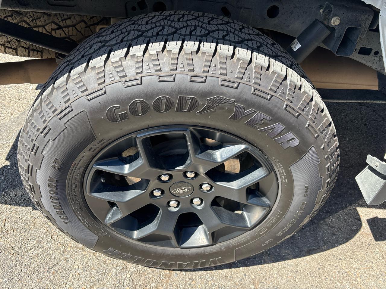 Ford F-150 4WD SuperCrew 145" STX 2024