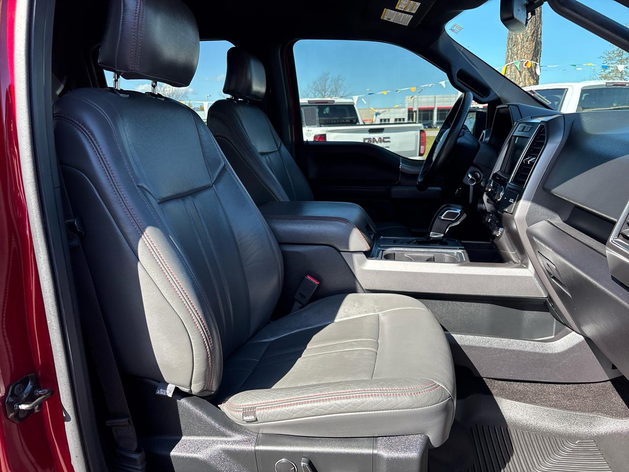 Ford F-150 4WD SuperCrew 145" XLT 2017