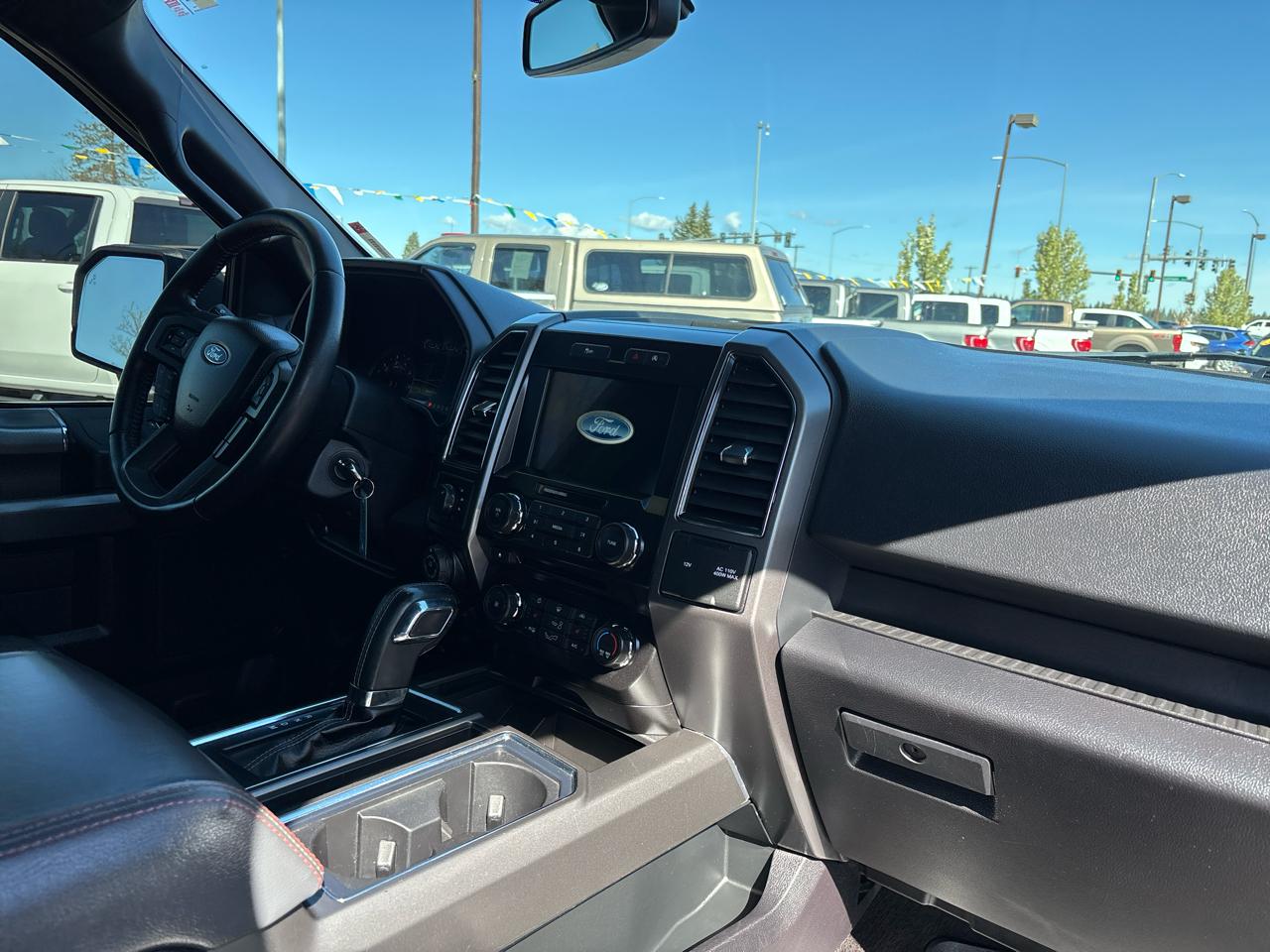 Ford F-150 4WD SuperCrew 145" XLT 2017