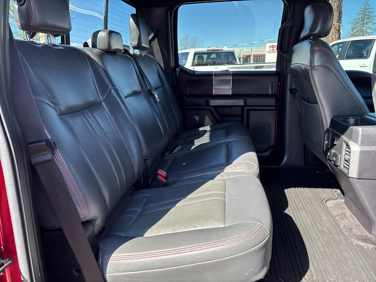 Ford F-150 4WD SuperCrew 145" XLT 2017