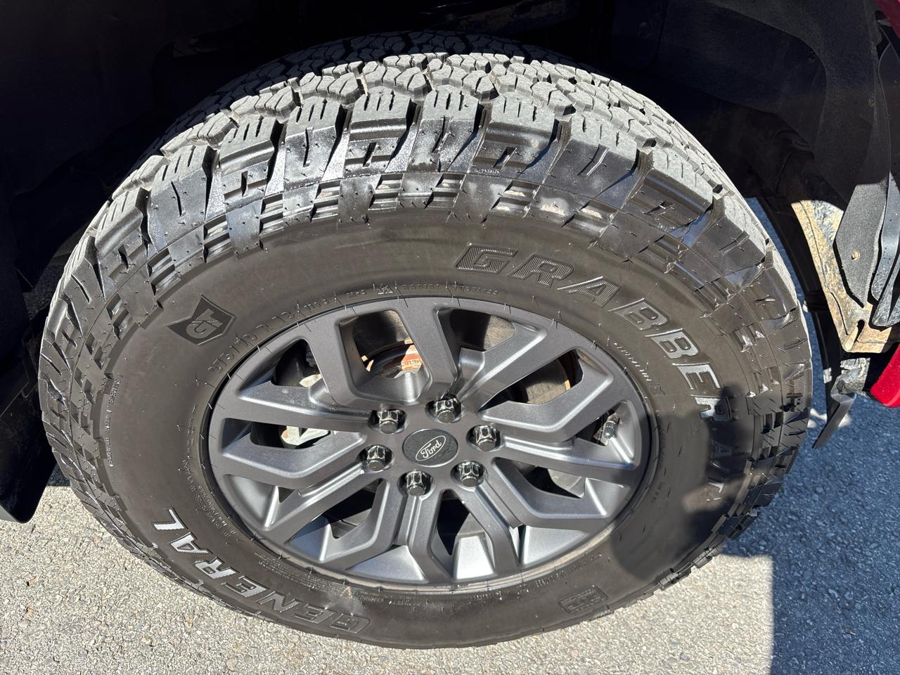 Ford F-150 4WD SuperCrew 145" XLT 2017