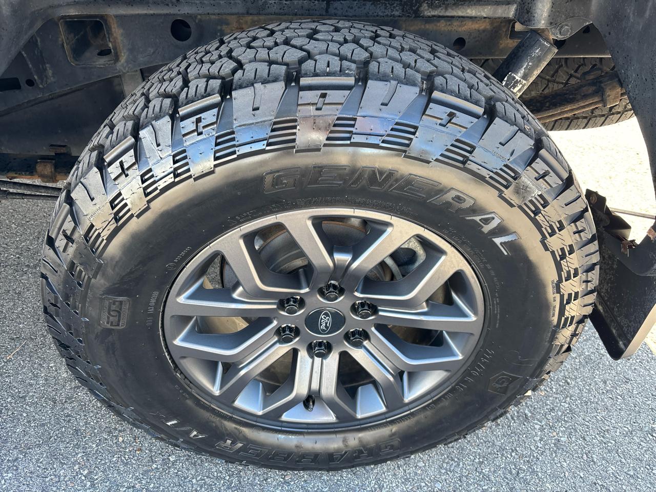 Ford F-150 4WD SuperCrew 145" XLT 2017