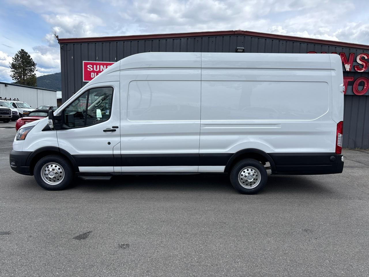 Ford Transit Cargo Van T-350 148" EL Hi Rf 9500 GVWR AWD 2022
