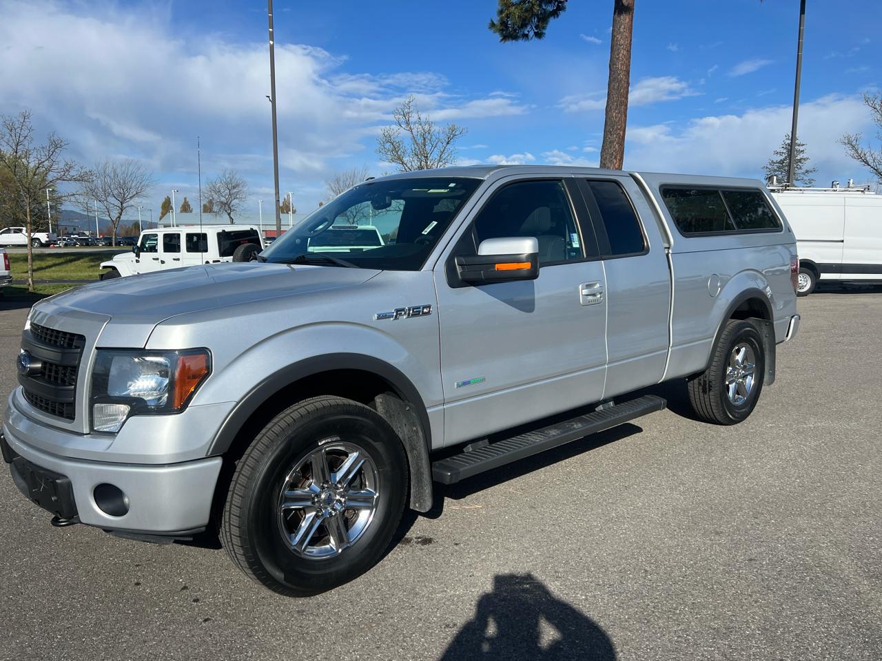 2014 Ford F-150 4WD SuperCab 145" FX4