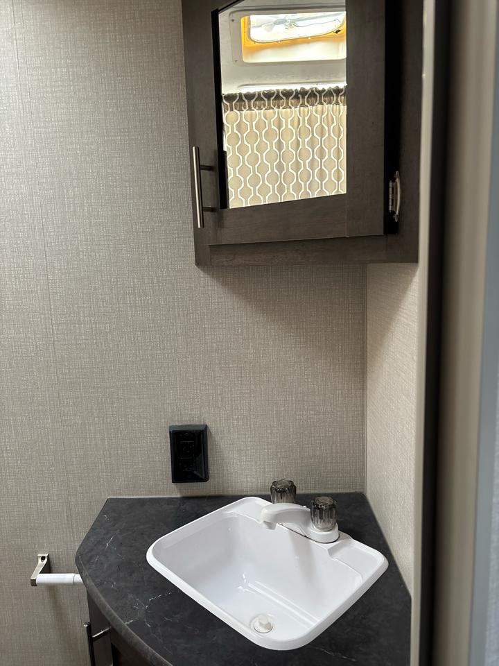 KZ Recreational Vehicles Sportsmen  2020