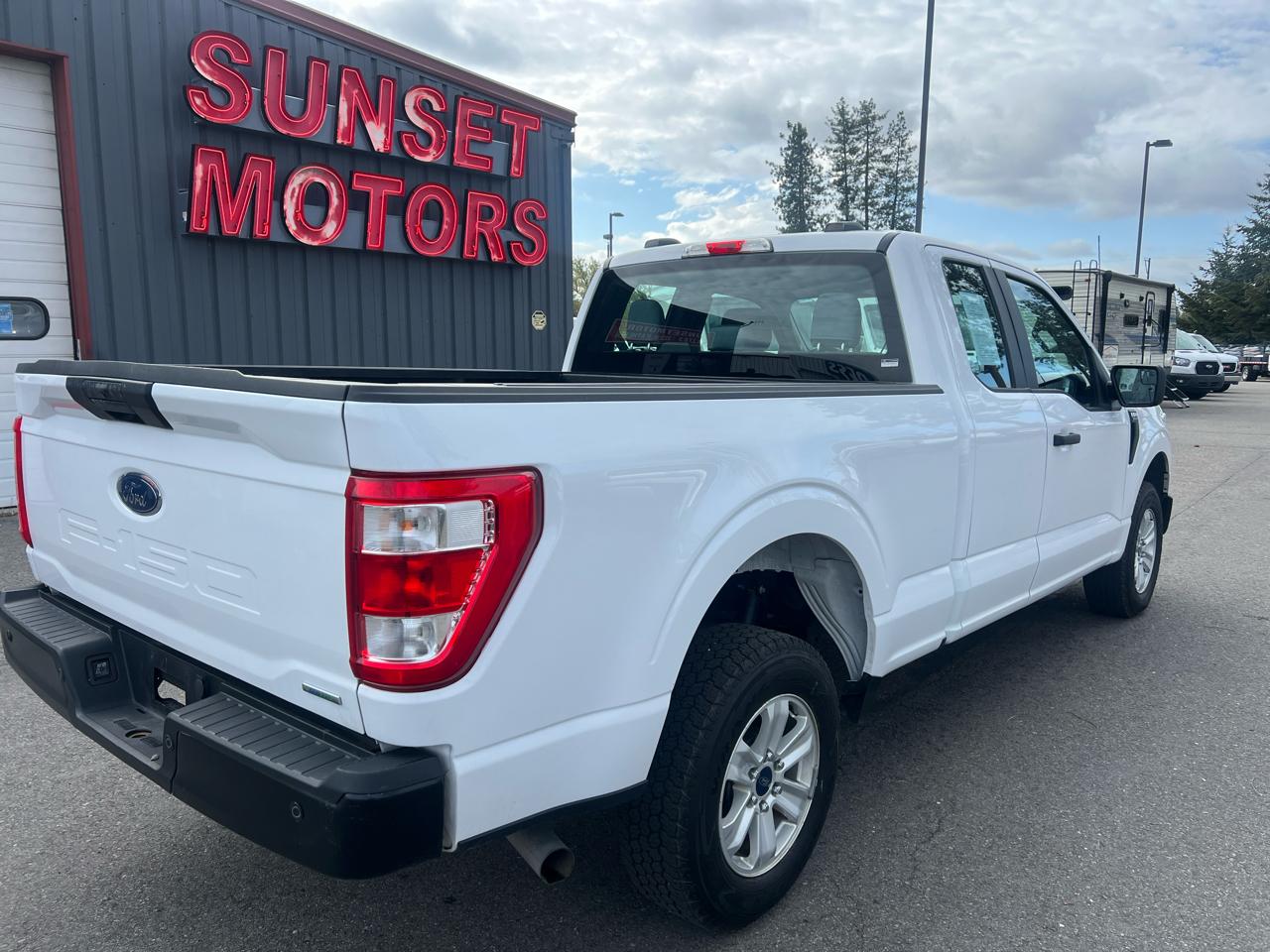 Ford F-150 4WD SuperCab 145" XL 2022