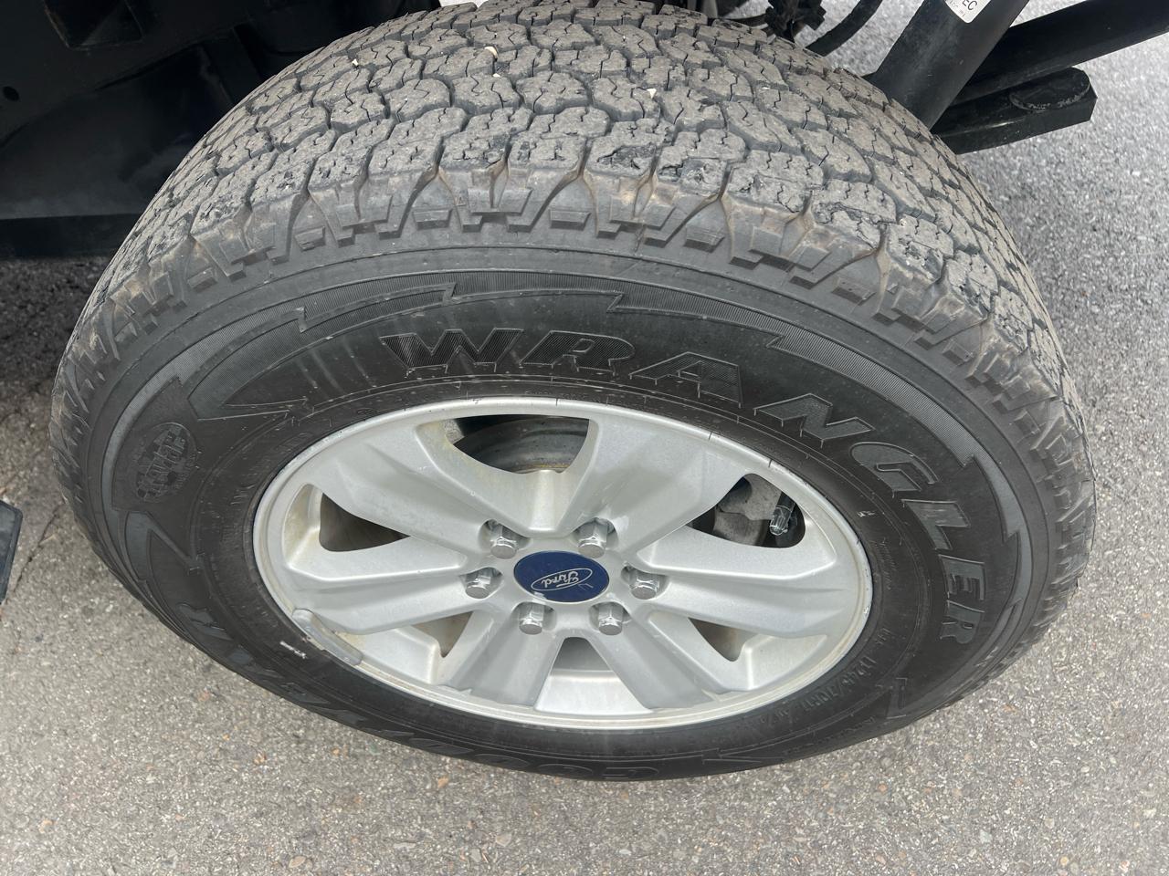Ford F-150 4WD SuperCab 145" XL 2022