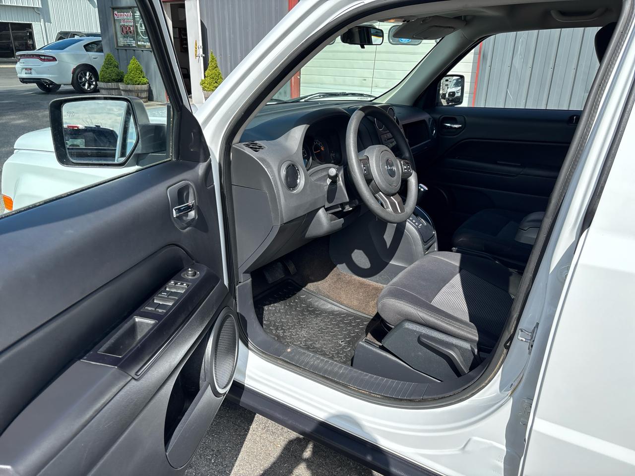 Jeep Patriot 4WD 4dr Sport 2015