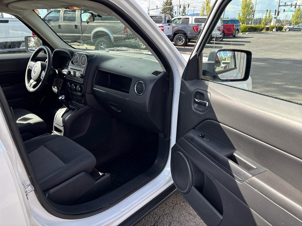 Jeep Patriot 4WD 4dr Sport 2015